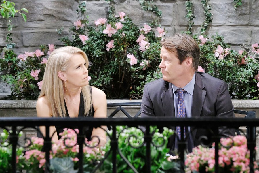 ED5zUz9XkAQbuuP?format=jpg&name=900x900