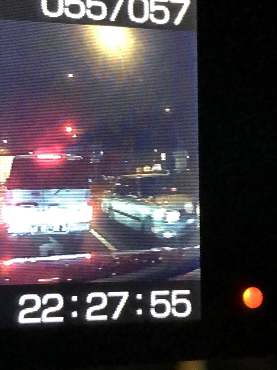 9taro En Twitter 昨夜すれ違ったタクシーの電光掲示が Sos にみえたけど大丈夫やったかな ちな行灯は赤点滅ではなかったどす Sos タクシー