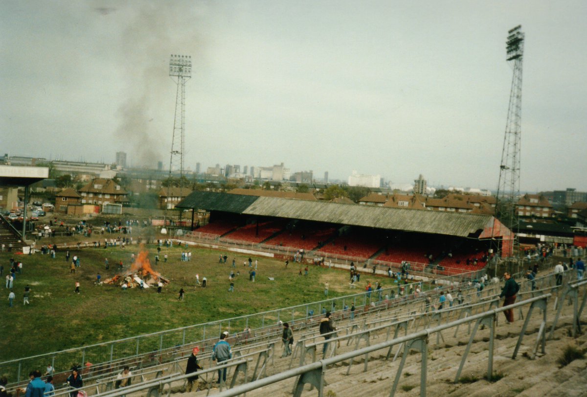 CafcFacts's tweet photo. 100 years Valley Memories #valley100 #cafc https://t.co/3F7XjZNfZH
