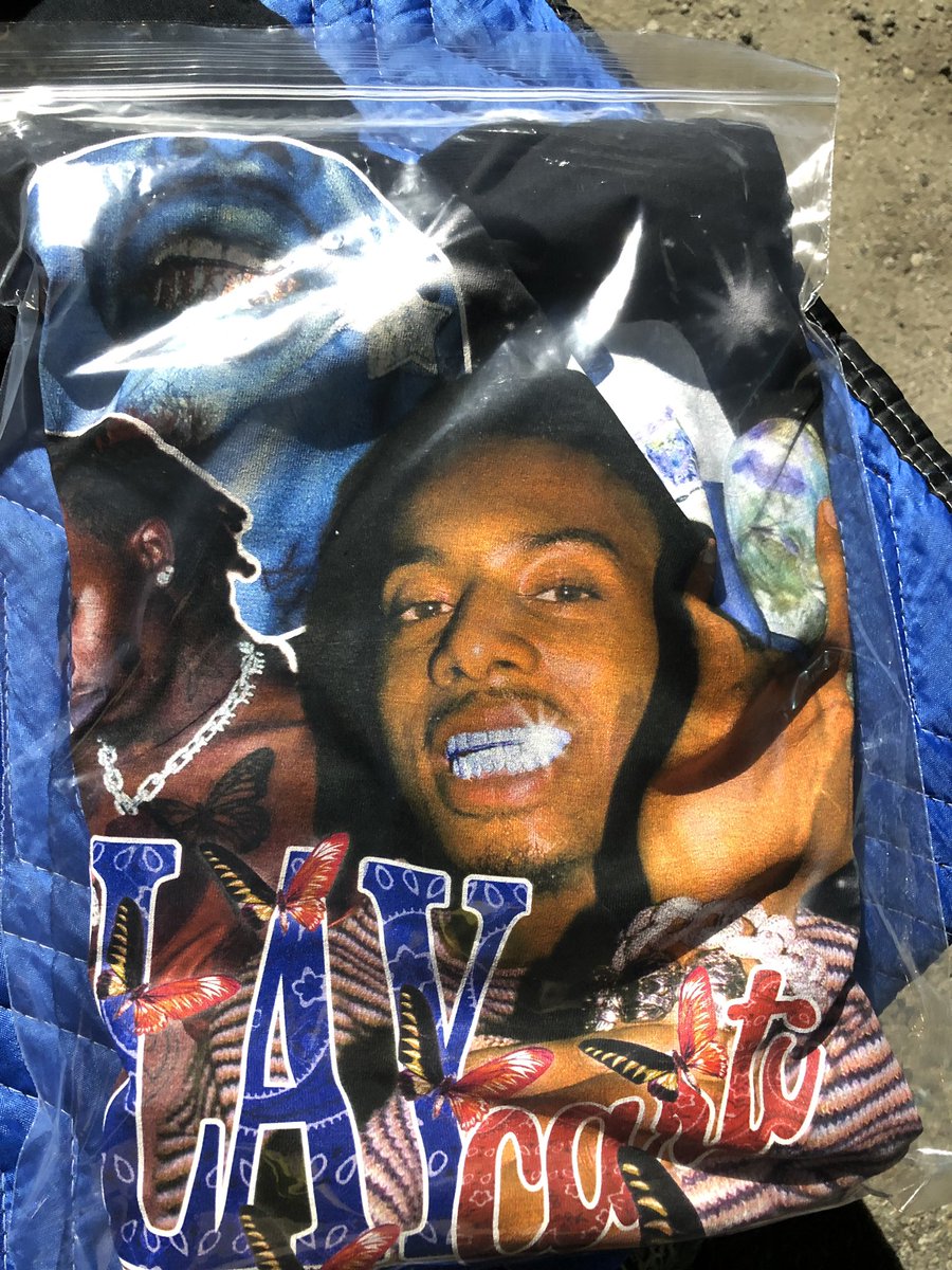CalabasasSergio's tweet photo. Last Carti tee , size XL 
rt and follow
 I’ll pick a winner tomorrow https://t.co/BQjQANMZ7W