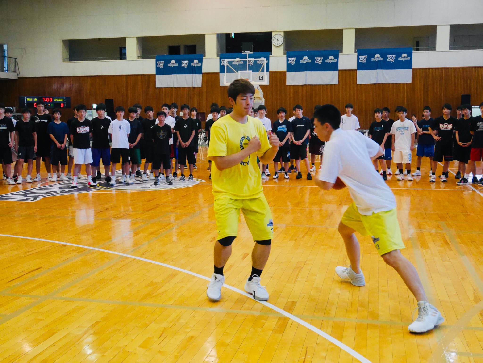 信州ブレイブウォリアーズ V Twitter 飯田信用金庫 Presents バスケットクリニック 9月6日 に今年で6回目の開催となるクリニックを開催 飯田選手 青木選手 アカデミー上田コーチが講師として 飯田市内の高校生を対象に行い指導にあたりました 飯田信用