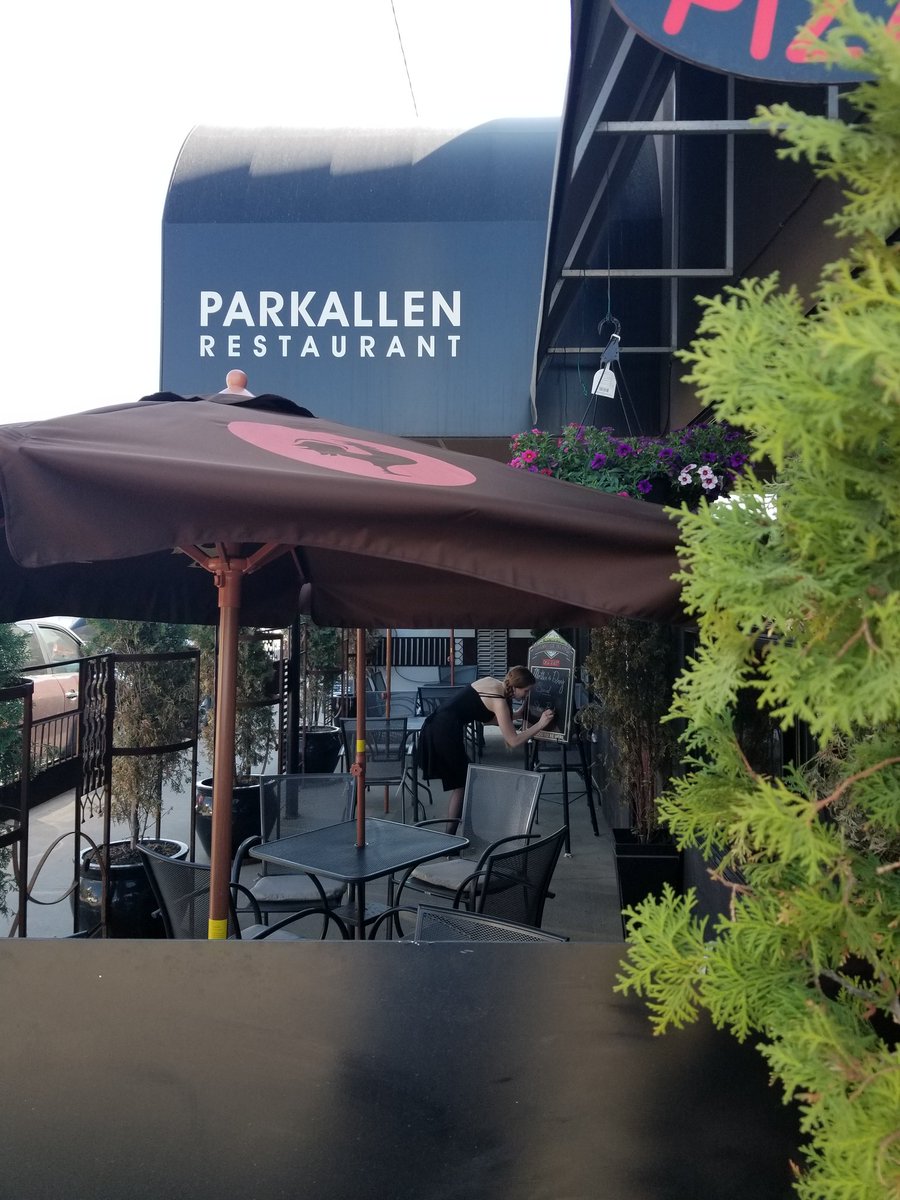 36 years whooooooweeeee
What a run. Parkallen  ,Characters, Hardware grill, Pakrat louie, and a hek of a lot more amazing restaurants gone forever. 😥😥😥😥