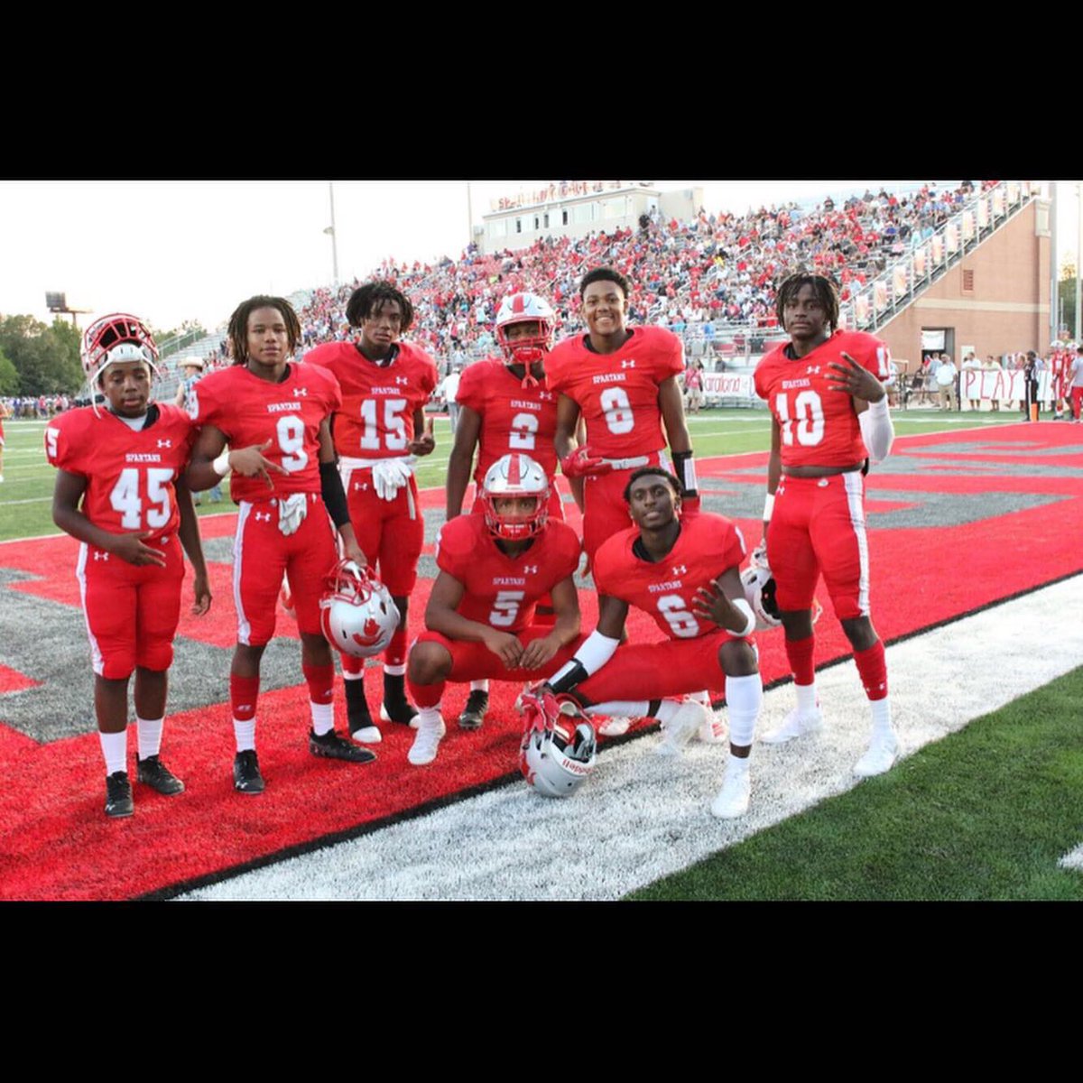 WillieButlerj11's tweet photo. We prayed 4 times like this🙏🏼 my guyysss💯 https://t.co/El8CLYEQp4