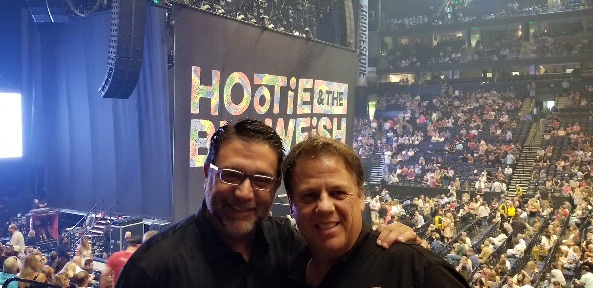alecmayer12's tweet photo. #bestfriend 25 years of @HootieTweets Concerts.  Perfect record seeing concert with the perfect friend. https://t.co/Gg9fN6INLd