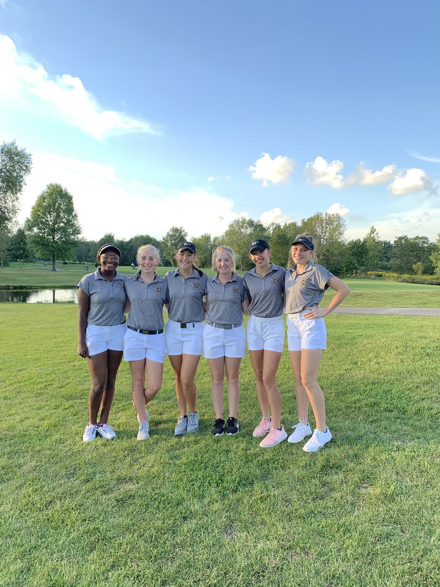 Stowbulldoggolf's tweet photo. Congratulations to the Lady Bulldogs for placing FIRST today at our 3rd Suburban Leauge Tournement with a team score of 361! Ellie McCoy 85, Olivia Balawender 88, Ellie Ryan 90, Abbey Staats 98! Great playing! #stowgolf ⛳️🐾 https://t.co/Rbs3GeHtQV