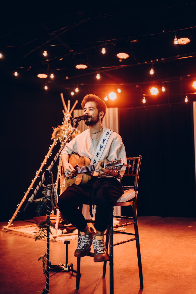 CamiloMusica's tweet photo. Despierta TRIBU DE ARGENTINA🇦🇷, CHILE🇨🇱 ESPAÑA🇪🇸 PERU🇵🇪, COLOMBIA🇨🇴 USA🇺🇸 YA CASI NOS VEMOS! 
Cantar para ustedes esta semana en Dominicana🇩🇴 y Panamá🇵🇦 fue irreal, inesperado y precioso!!
Ya pronto nos vemos en TODOS los países en que nos debamos un abrazo!!
LA TRIBU🔥🔥🔥 https://t.co/AAUzqC8Z9Y