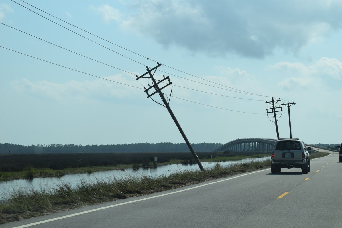 LanceWalkerz's tweet photo. This is Cedar Island, this place got hit hard by Dorian. The power was still out when we got there and power crews were everywhere. There was evidence of 3-5 feet storm surge in the area. Hopefully they have power tonight https://t.co/opcWnH0hAy