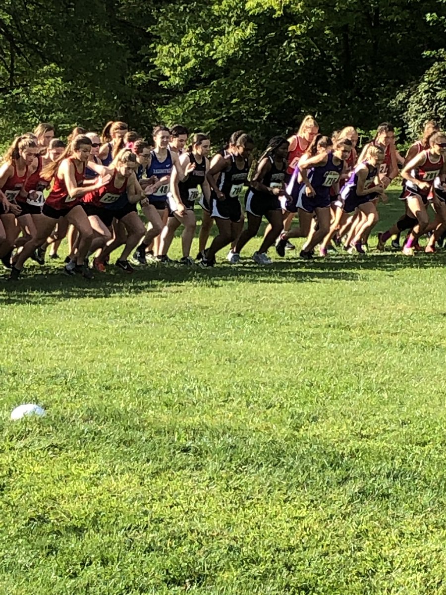 jaxmom01's tweet photo. So proud of all our runners today!!! Awesome day!!! #prideofthecity #phslions #phscc @EAColeman09 @briendunphy https://t.co/t94snt2MxP