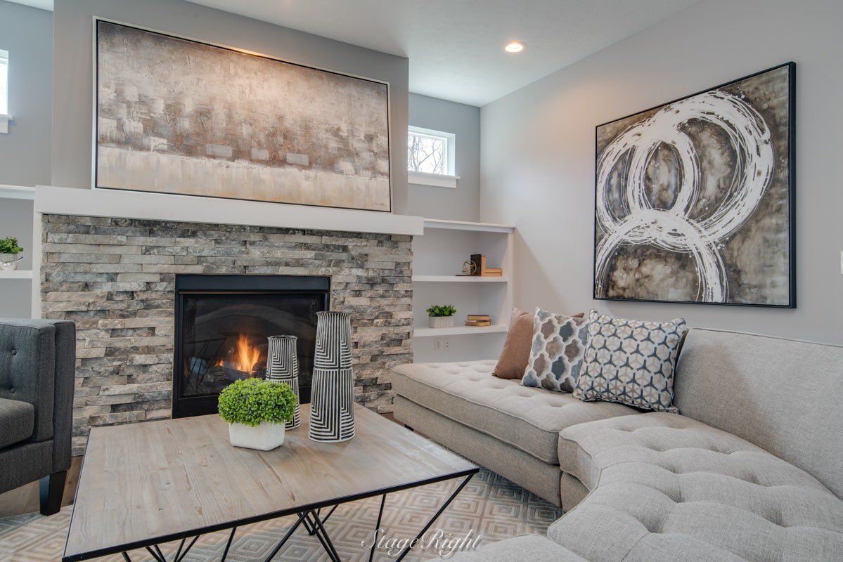stagerighthome's tweet photo. Looking for a unique & personal gift for any special occasion? How about a StageRight Home Staging gift certificate for a color consultation or a redesign.
#homestaging
#design
#colorconsultation
#design
#westagesouthwestmichigan
#realestate https://t.co/gNx86U0nmq