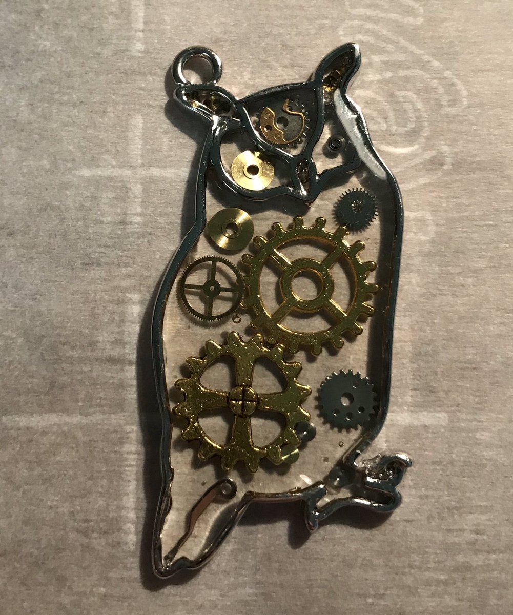 Didn’t turn out exactly as I’d hoped but still pleased with it. #owljewelry #owls #hoot #uvresin #twitchstreamer #steampunk #uvresinjewelry #furryfandom #greathornedowl #owl