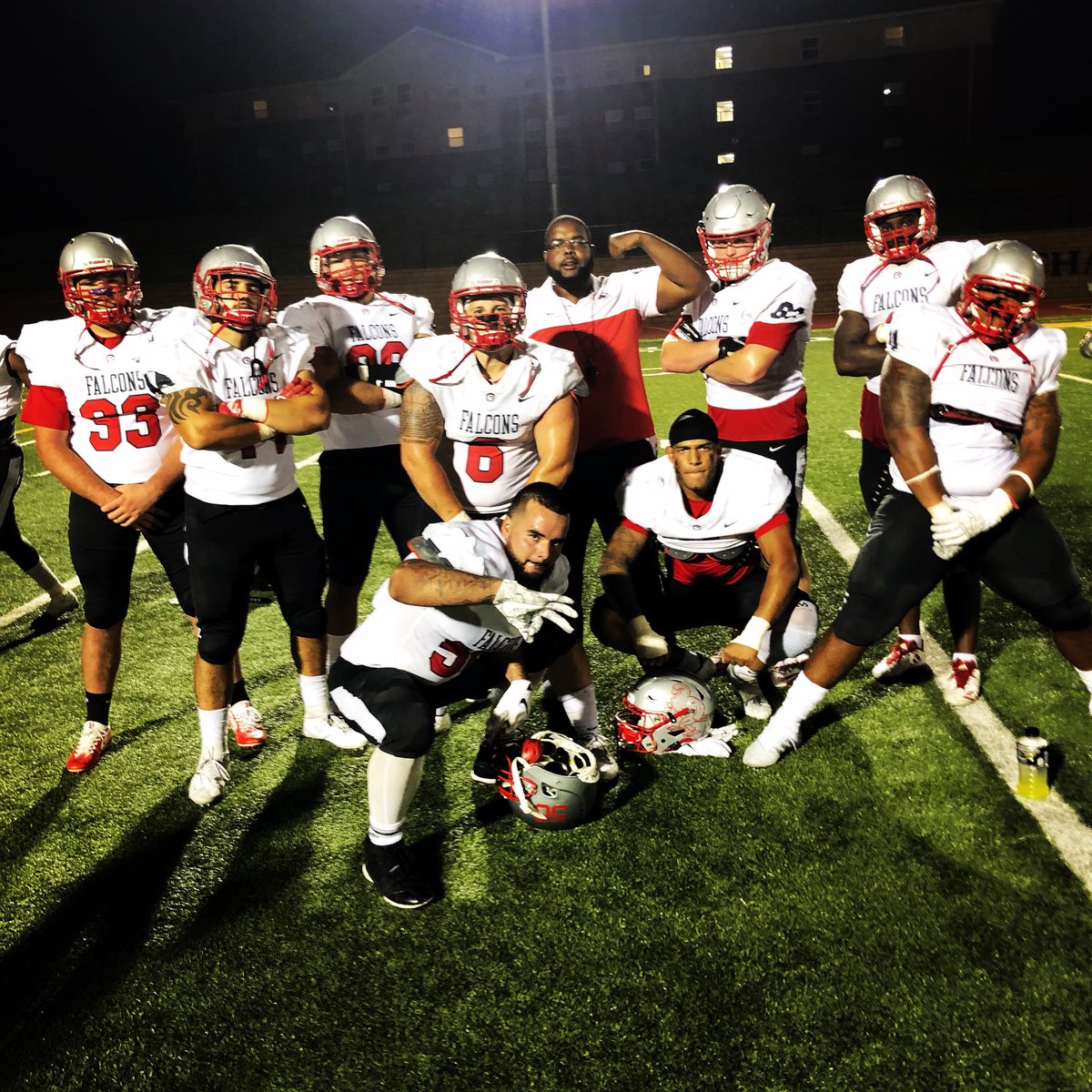 PIAthletes's tweet photo. Everybody Eats In This Family 🗣💯 #5Sacks #1-0 #SackSzn #FalconRushmen https://t.co/SB0kfMOhpH