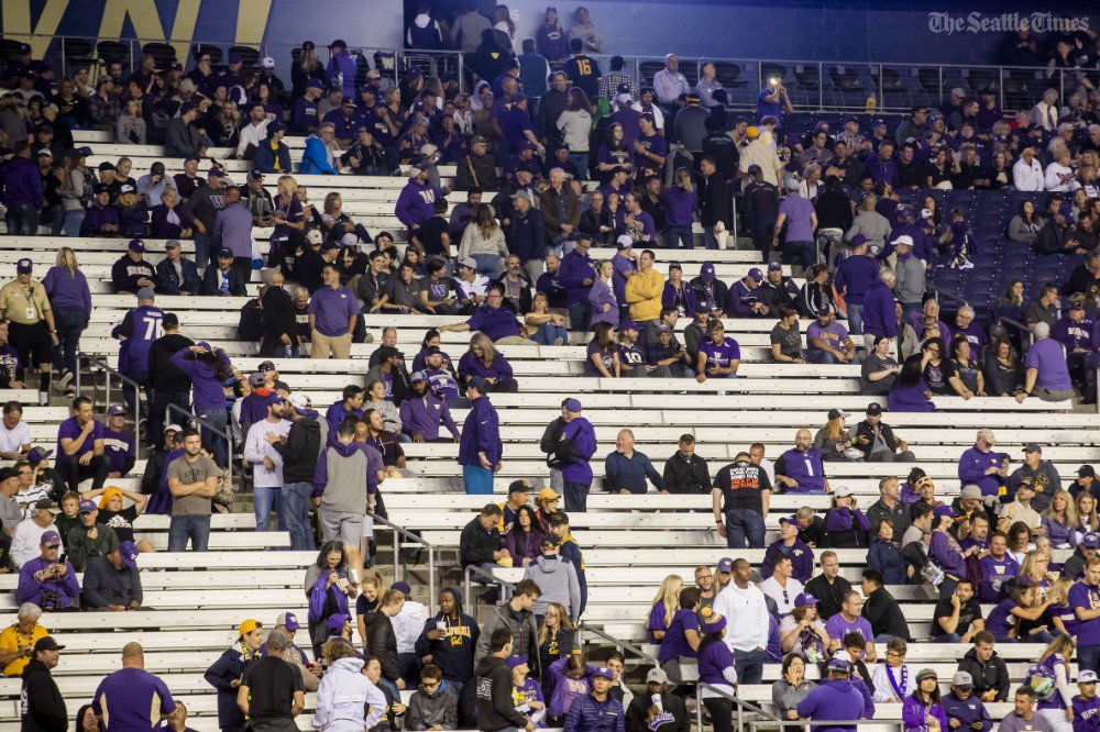 SeaTimesSports's tweet photo. Fans are being asked to leave the metal bleachers at Husky Stadium as lightning forces #CALvsUW into a weather delay.

Bringing you the latest here: https://t.co/qEez93aduy https://t.co/9GkxyW9uv8