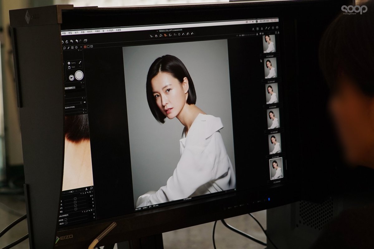 jungyumidaily's tweet photo. Management Soop Naver Post Update 💕
Jung Yumi for Cellapy Behind the Scene Photoshoot 📷😍✨
©management soop
https://t.co/I8BD8VfQRs
#정유미 #jungyumi #cellapy #셀라피 https://t.co/kRyFMoK3bc