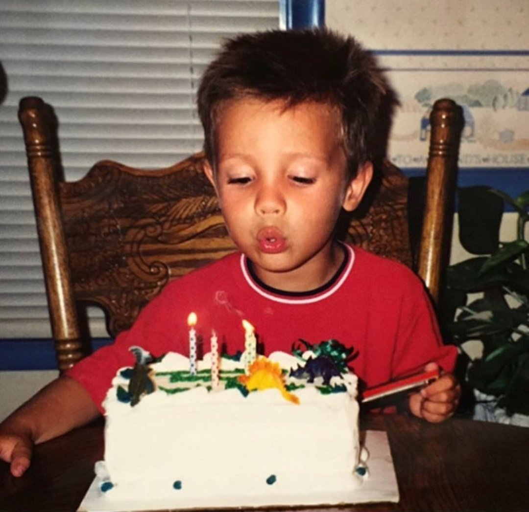 Loving_MattE's tweet photo. Happy birthday Cameron, I wish you the best, you deserve it. I love you more than you can imagine. Never lose that beautiful smile, life is amazing! @camerondallas ❤️🎈 https://t.co/rz3Z0gfA7b