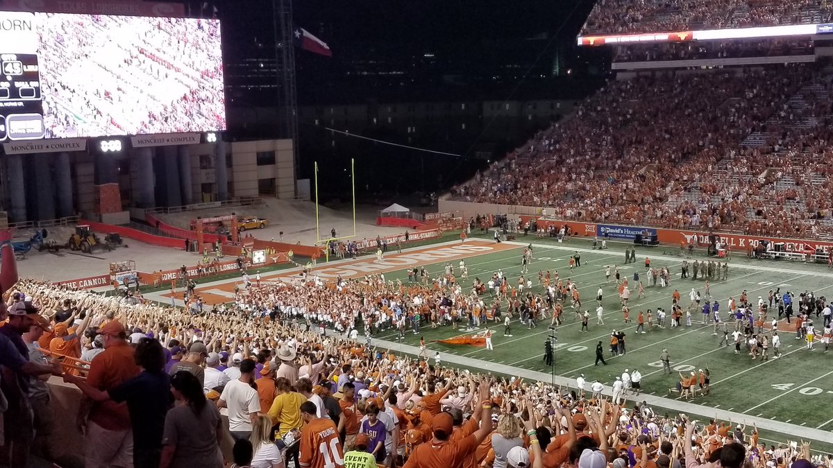 CoachCisneros's tweet image. Tough loss Texas but at least we kept it close! Gotta set our sights on OU now. #TexasFight #LSUvsTexas