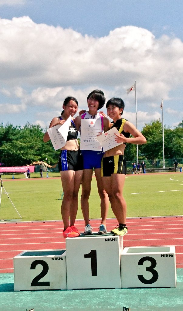 岩手県高校新人陸上 女子走高跳 一位の黒沢尻北 八重樫澄佳ちゃんは