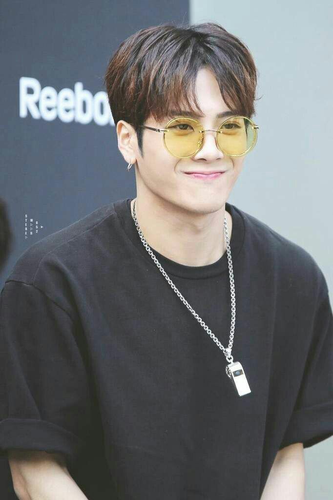 JacksonWang_B's tweet photo. #JoysBDandBS

—Llega a la mansion gomez a tiempo para acompañar a joy en su doblemente día  especial— https://t.co/YxLWWyMF4S