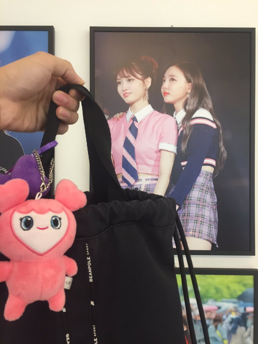 #가장아름다운행성922
#나연아생일축하해
#쿠크도생일축하해 
오늘도 왓다갔다.... 나전ㅋㅋㅋㅋ