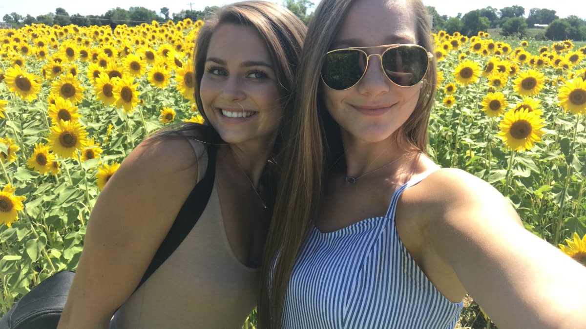 Reaganmrich's tweet photo. HAPPY 21st TO MY SISSY I LOVE YOU SO MUCH ❣️ love it up in NOLA have a blast for me have the best day ever thanks for being my forever BFF 🥰🥰🥰 @britchrich https://t.co/J8nC4KynJw