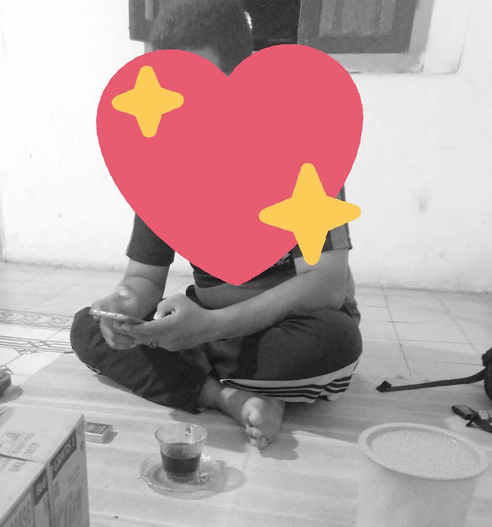 Maaf, Aq sering telat nangkap signal darimu.
Maaf, kadang Aq berfikir buruk tentang mu.
Maaf, Aq masih akan terus belajar demi impian qta di masa depan.
Maaf, sllu nyusahin. 
Thanks, sdh membimbing q, dengan sengaja maupun tnp dsengaja.
Thanks, atas smwx.