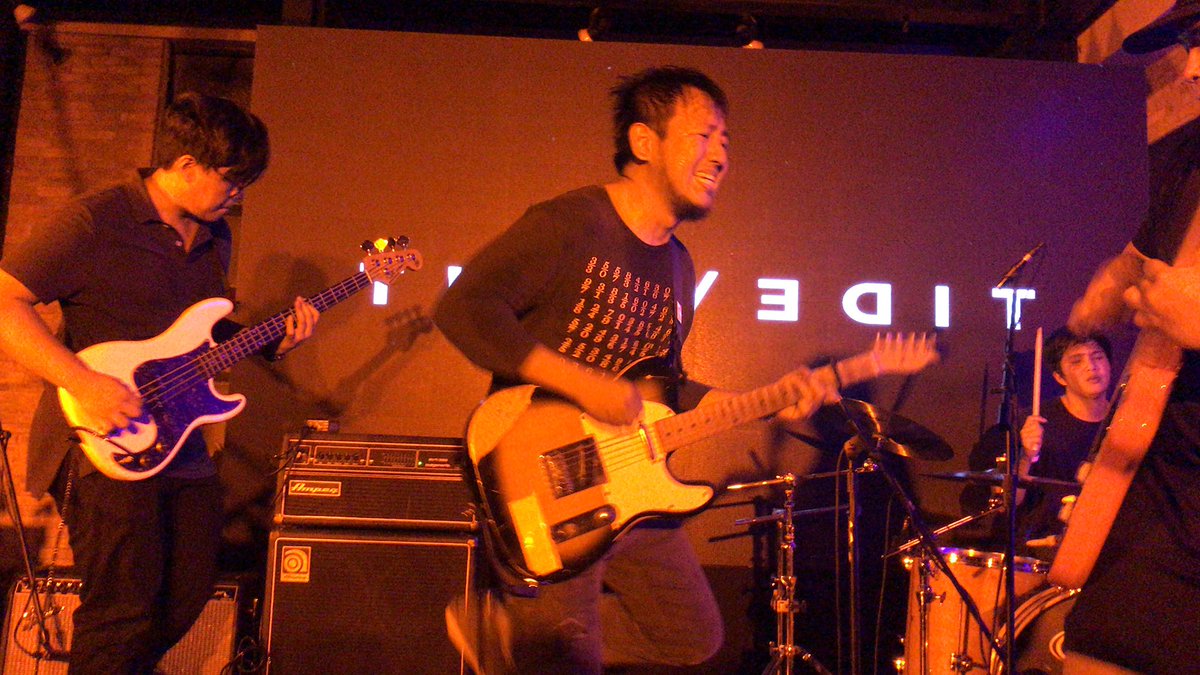 early_boiii's tweet photo. THE LOCAL MATH ROCK IS ALIVE AND WELL THANKS TO @ASOTMPROJECT AND THESE AWESOME BANDS! 😍🇵🇭 https://t.co/wKJ39B0Osa