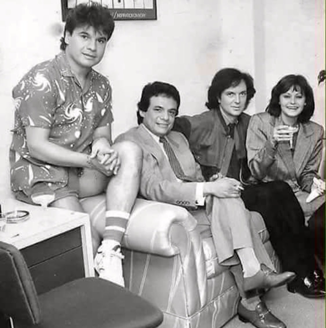 Con la muerte de Camilo Sesto de los cantantes de esta foto, sólo queda vivo <a href="/JoseJoseOficial/">José José</a>