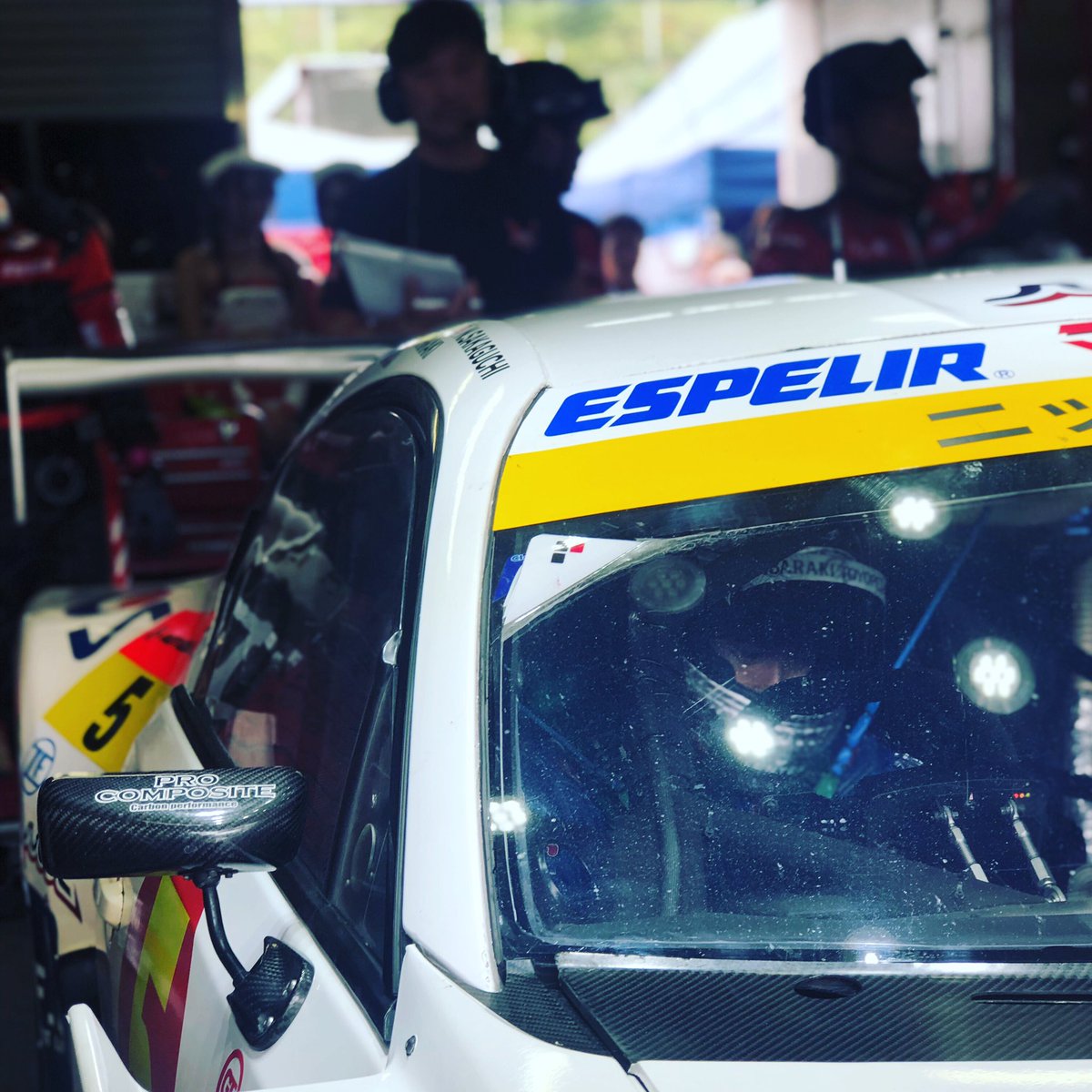 sakaguchi_natsu's tweet photo. 決勝始まります！

絶対ポイント取るぞ‼️

#gt300
#スーパーgt

#teammach #マッハ車検 
#advics
#muta
#gtnet #cwest
#mc86
#建築マニア
#espelir #笑顔道 #yokohamatires  #wakos #oneeight #ssr  #aso #you1design #agc #newgaeamotors #nbsnetwork

#race #motorsport https://t.co/Wv4kWhMnaK