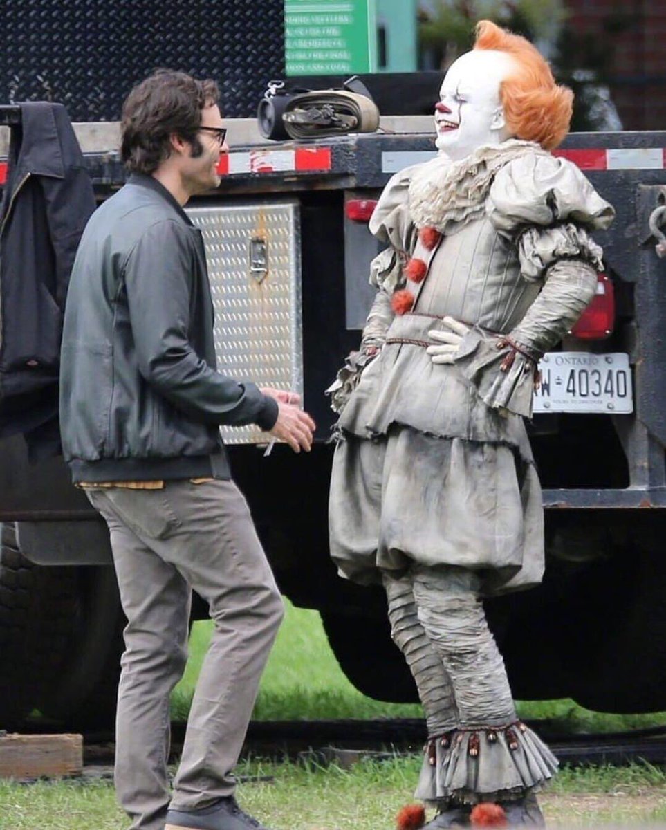 copperinsides's tweet photo. i’m still thinking about bill skarsgård scaring bill hader on the set of #ITChapterTwo https://t.co/tbpjrW8BQ8