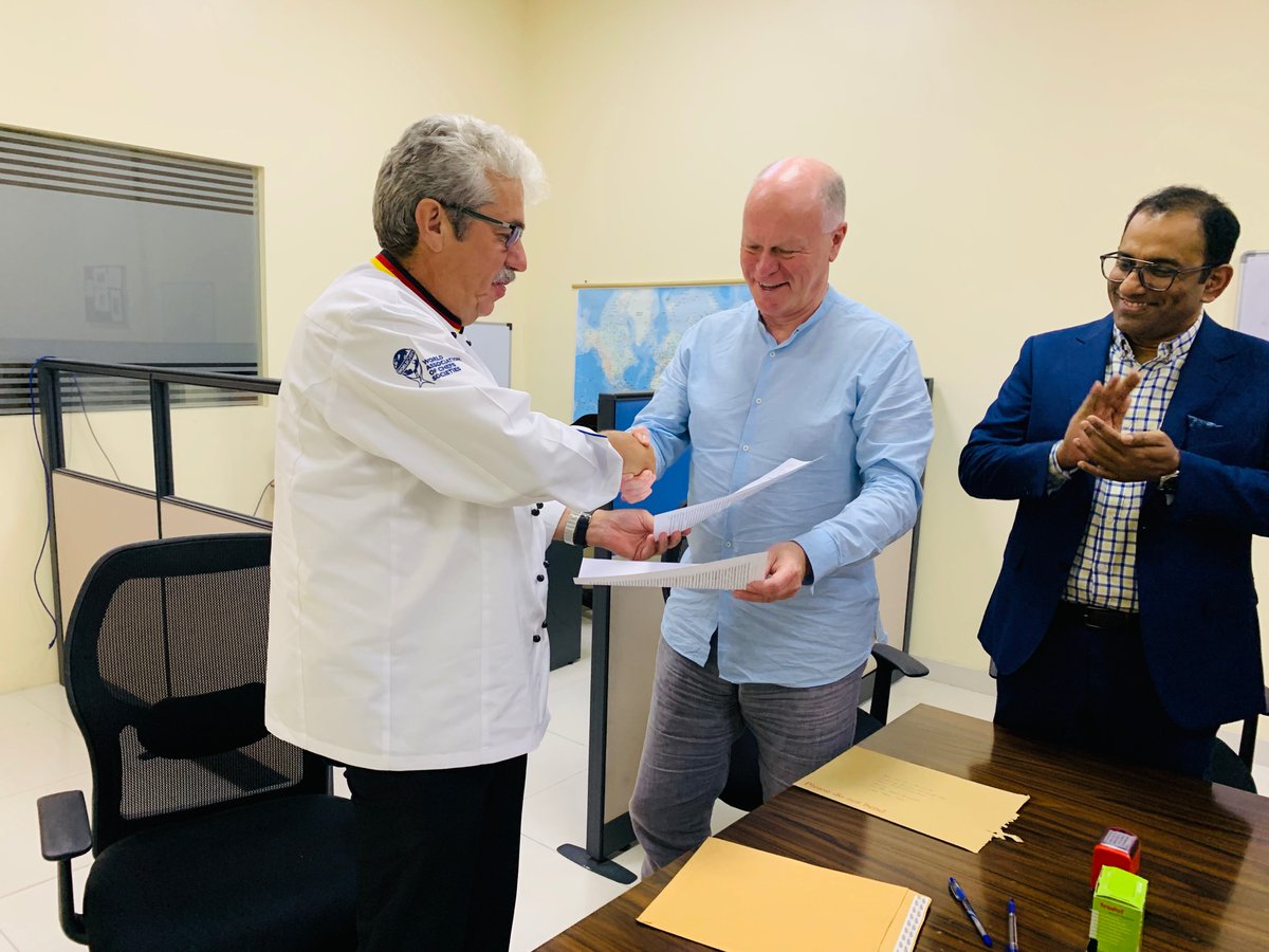 thecleanhygiene's tweet photo. We have signed Chef Uwe Micheel as our BRAND AMBASSADOR for WRAPMASTER range of productsโ (Cling films, foils and retail range ).
Chef Uwe Micheel is the President of Emirates Culinary Guild and also the Director of Kitchens at Radisson Blu, Dubai.
#chefuwe #wrapmaster #candh https://t.co/400pZzULBE