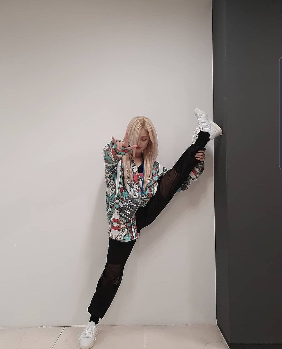 [INSTAGRAM] 07.09.19 - Atualização da Minju em seu Instagram pessoal:

"🤟"