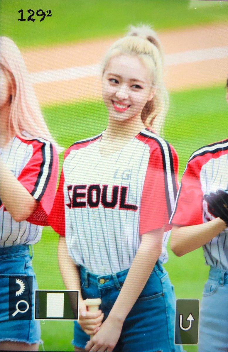 yuna129square's tweet photo. 190908 종합운동장 프리뷰 

멋있다

#있지 #ITZY #유나 #신유나 #YUNA #ITZY_ICY 
@ITZYofficial https://t.co/9pR1BWwye4
