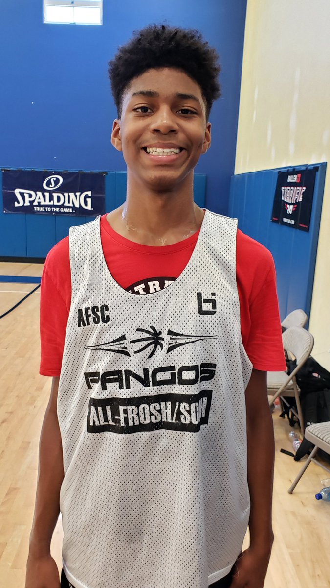 2-3 yrs ago I called Mater Dei's Devin Askew the next great SoCal lead guard. Let me be the 1st to proclaim his new HS teammate 6-4 2023 Justin Daniels as SoCal's next great WG Brother of UConn/Toronto Raptors draft pick DeAndre Daniels is an absolute HM talent #PangosBestofSoCal