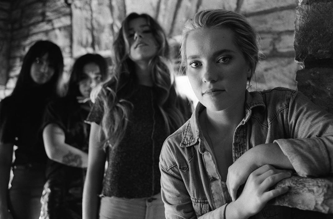 undertheaces's tweet photo. what the fuck katie 🥺 https://t.co/M3XnNL5lf3