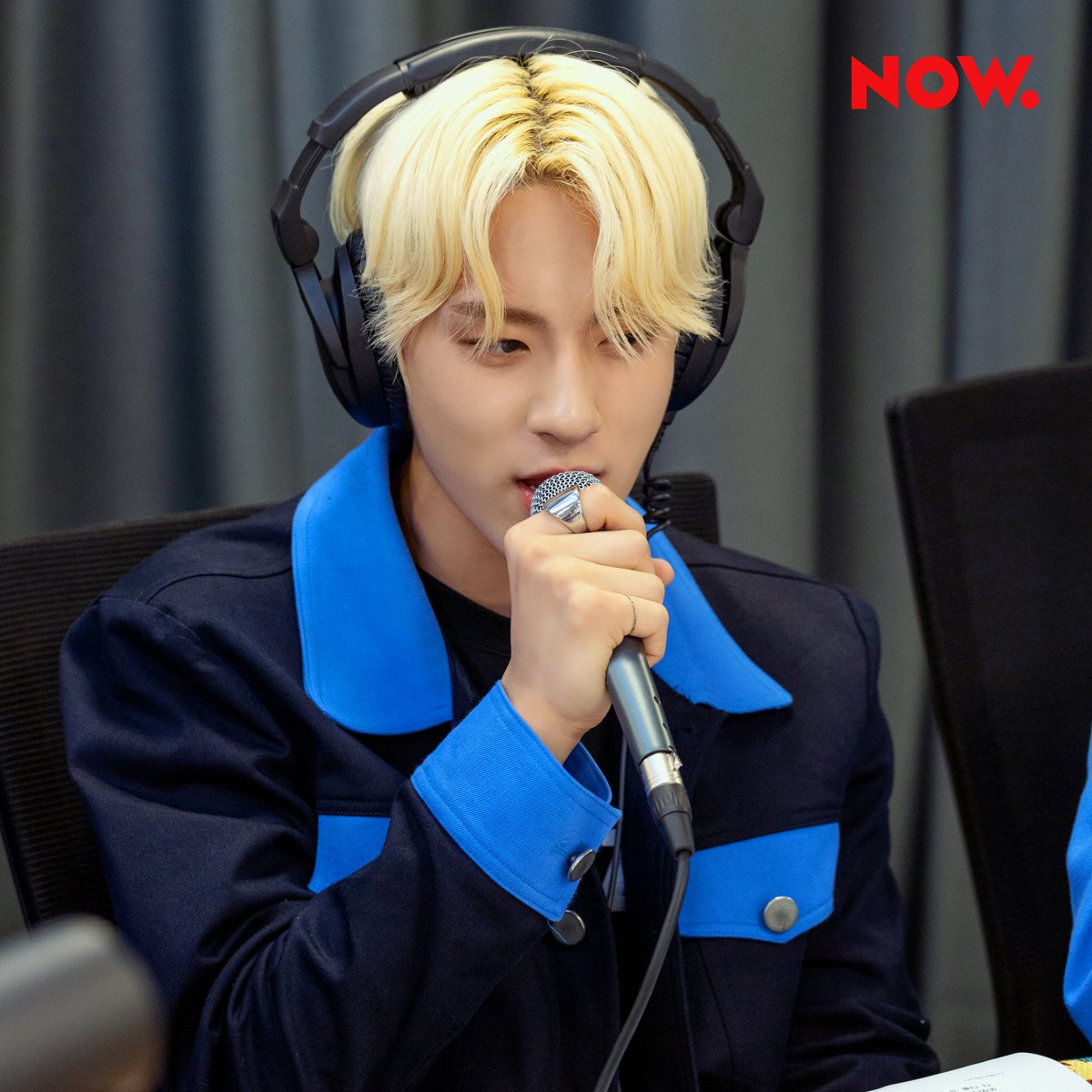 npop_zip's tweet photo. 시끌벅적 비글미 넘쳤던 그 날 #더보이즈쇼 (@Creker_THEBOYZ)스튜디오의 현장 엿보기 1탄! 잠시 후 8시, #THEBOYZSHOW 몰아듣기가 온에어 됩니다. 다시 들을 수 있는 마지막 기회를 놓치지 마세요. #NOW온에어 https://t.co/fOlVFZCNli