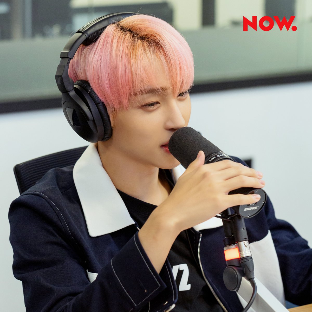 npop_zip's tweet photo. 시끌벅적 비글미 넘쳤던 그 날 #더보이즈쇼 (@Creker_THEBOYZ)스튜디오의 현장 엿보기 1탄! 잠시 후 8시, #THEBOYZSHOW 몰아듣기가 온에어 됩니다. 다시 들을 수 있는 마지막 기회를 놓치지 마세요. #NOW온에어 https://t.co/fOlVFZCNli