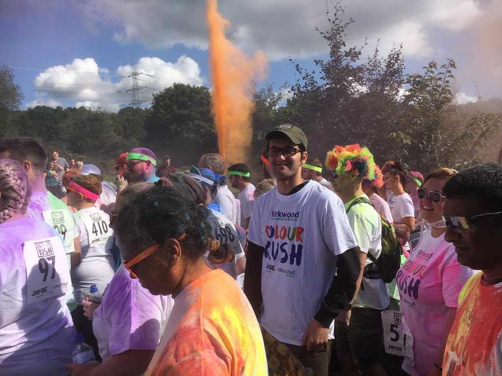 Fareeha786's tweet image. At the @KirkwoodHospice #colourrush this morning at @OakwellHall - plenty of fun and colour for a great #charity @Pulse1Radio @TracyBrabin @KirkwoodHudds @Kirkwood_MC @NicolaKirkwood2 @BatleyMan @amaukgallery @BirkieDave @BirkieJoolz @andy5000miles @Puccipops @paulasherriff