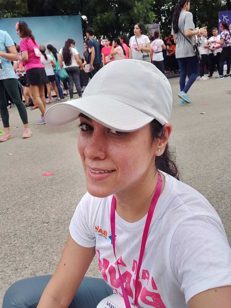 mansi_83's tweet photo. An electric Sunday!! A perfect start to the running season and that too for such a fabulous cause. #pinkathonindia #letgo #PinkathonDelhi #pinkathon #BajajElectricalsPinkathon https://t.co/UUvPsVBXDj