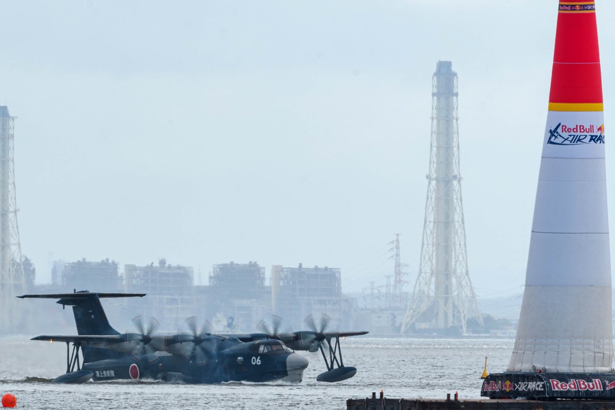 zapper119's tweet photo. 2019/09/08 RedBull AirRace 千葉2019
JMSDF 71st FS
Shinmeiwa US-2 FLYINGBOAT
チェッカーパイロンとともに。

#JMSDF #FlyingBoat #RBAR2019 #Hamilton https://t.co/ZP3tasNYjX