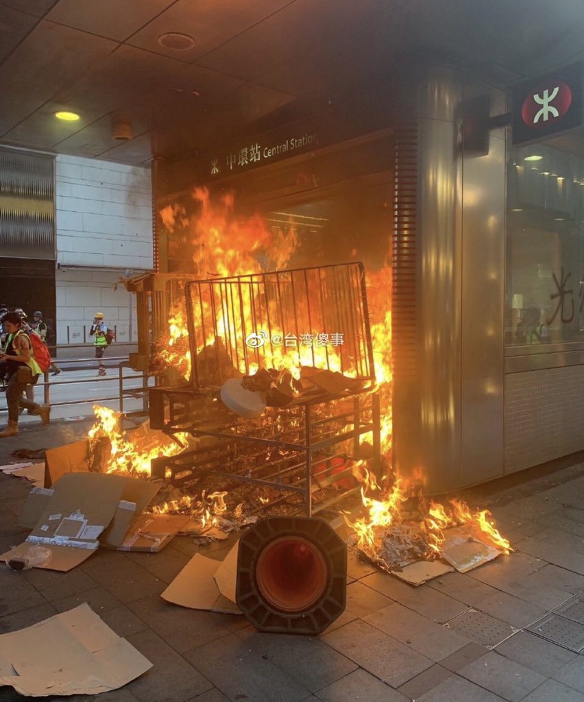 EOSioAustralia's tweet photo. @kanis_leung @jeffielam Protestors enjoy setting fires at metro stations, that doesn’t look good https://t.co/XuwrLvt6Mn