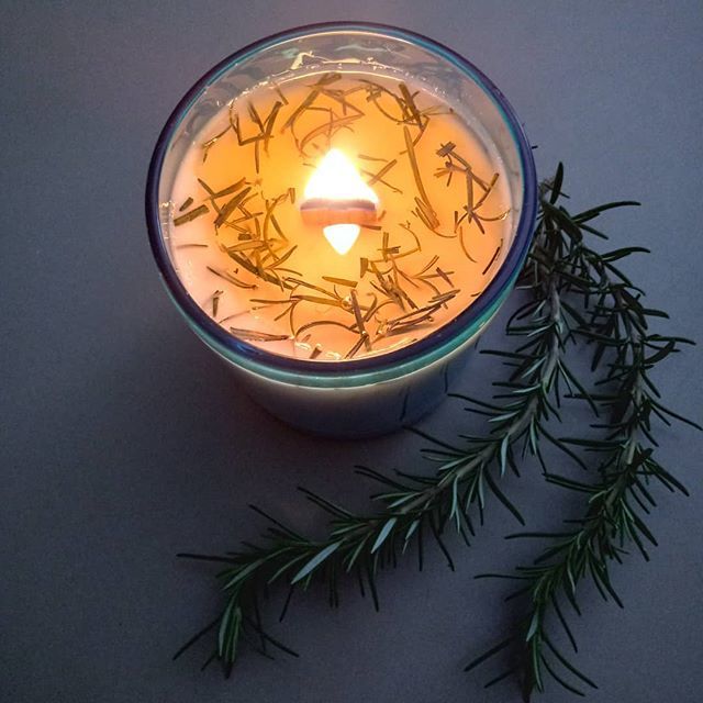 tranquility_au's tweet photo. Kitchen creations #rosemary #mint #woodwickcandle 🌿 https://t.co/Va3N7HfBRI https://t.co/4Q6X6dBGDL