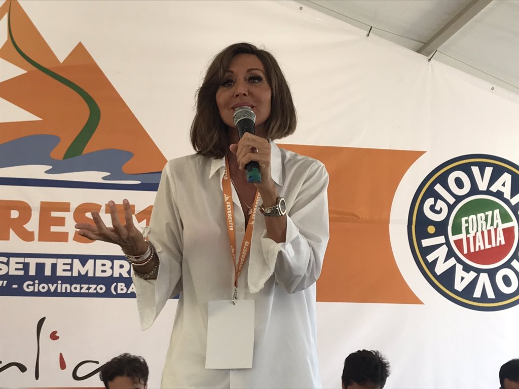 .<a href="/BerniniAM/">Anna Maria Bernini 🇮🇹</a>:”Se fossimo andati a votare noi avremmo vinto. 
Per il Movimento 5 Stelle il popolo non vale niente se sulla poltrona non ci sono loro.”
#Everest19