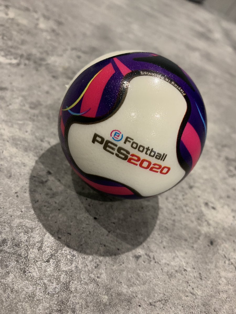 Graham_Day's tweet photo. Final day of the @KonamiUK #PESTour today!
If you’re in MCR, head to the Trafford Centre and you can bag some of *this* swag.
⚽️ +🕶=😎 https://t.co/PCFEc4qEP8