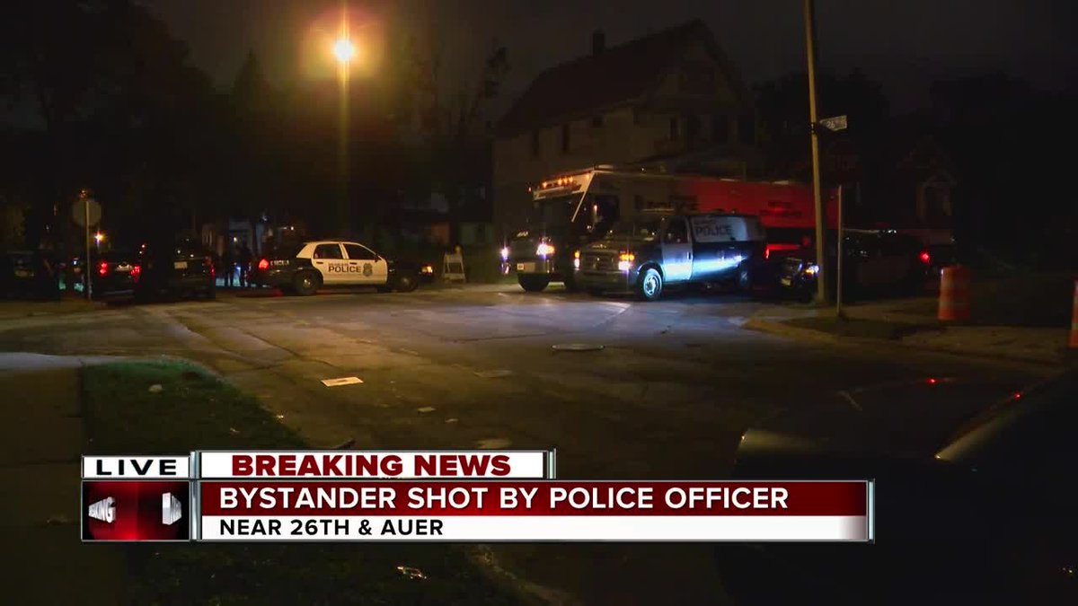 #Breaking: Bystander shot by Milwaukee Police as they were chasing a suspect who dumped a car after dangerous high speed chase. Details NOW on @tmj4 #Daybreak