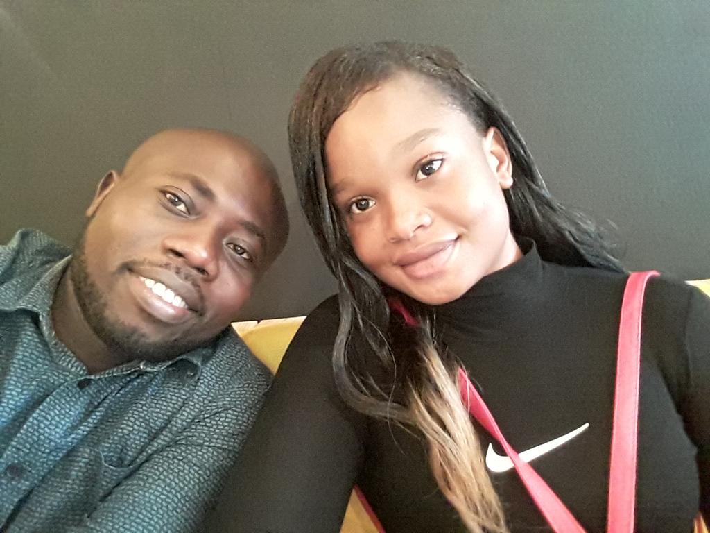 ghislainmbesse's tweet photo. Moi et @HanielBile prenons part au #HealthyBrunch #Makutano4youth à @SurpriseTropic1 (bar à jus) de @benesthermunde1. @ypard_rdc @jdeen304 @SultaniMakutano #Stropicale @Jlnday @EBotela @JKanyoni @makalabio @Makutano4Youth @youthconektrdc @YouDeFRdc @Youthfim @YouthCongolese https://t.co/o5fnZaszVd