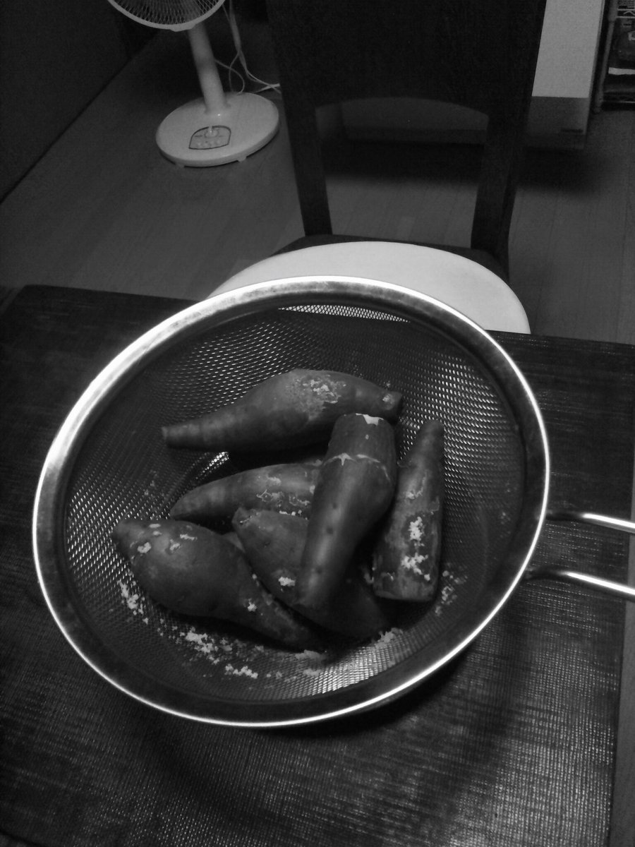 日曜駅にて (@nichiyou_eki) on Twitter photo 