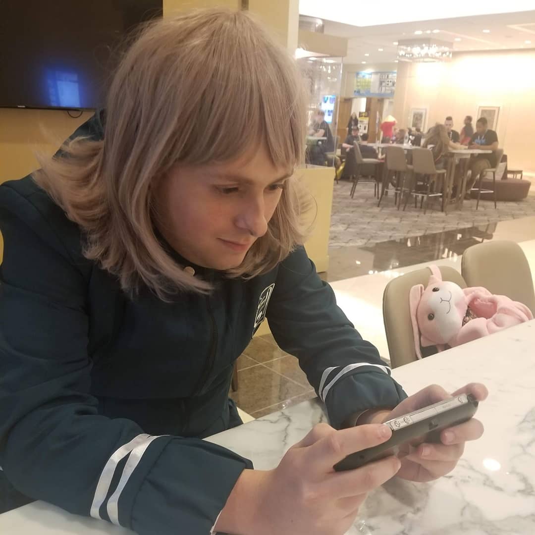 ArtemisCosplays's tweet image. Insta got these photos so its your turn twitter. #cosplayersofinstagram #nonbinarycosplayer #pnwcosplay