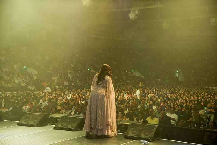 sgfc_tamizhnadu's tweet photo. *TORONTO MEMORIES*
Some beautiful Memories From when the Queen @shreyaghoshal performed in #Toronto infront of 5000+ audiences at #CCACenter on #16Sep2017..
Tomorrow she's gonna mesmerize u all again..get rdy
#ShreyaGhoshalNorthAmericaTour2019
#ShreyaGhoshalLiveWithSymhony2019 https://t.co/55IDzraqqV