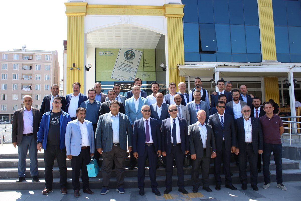 Van Ticaret ve Sanayi Odamizin degerli yoneticileri ile bolgeye yapilabilecek yatirimlari degerlendirdik..