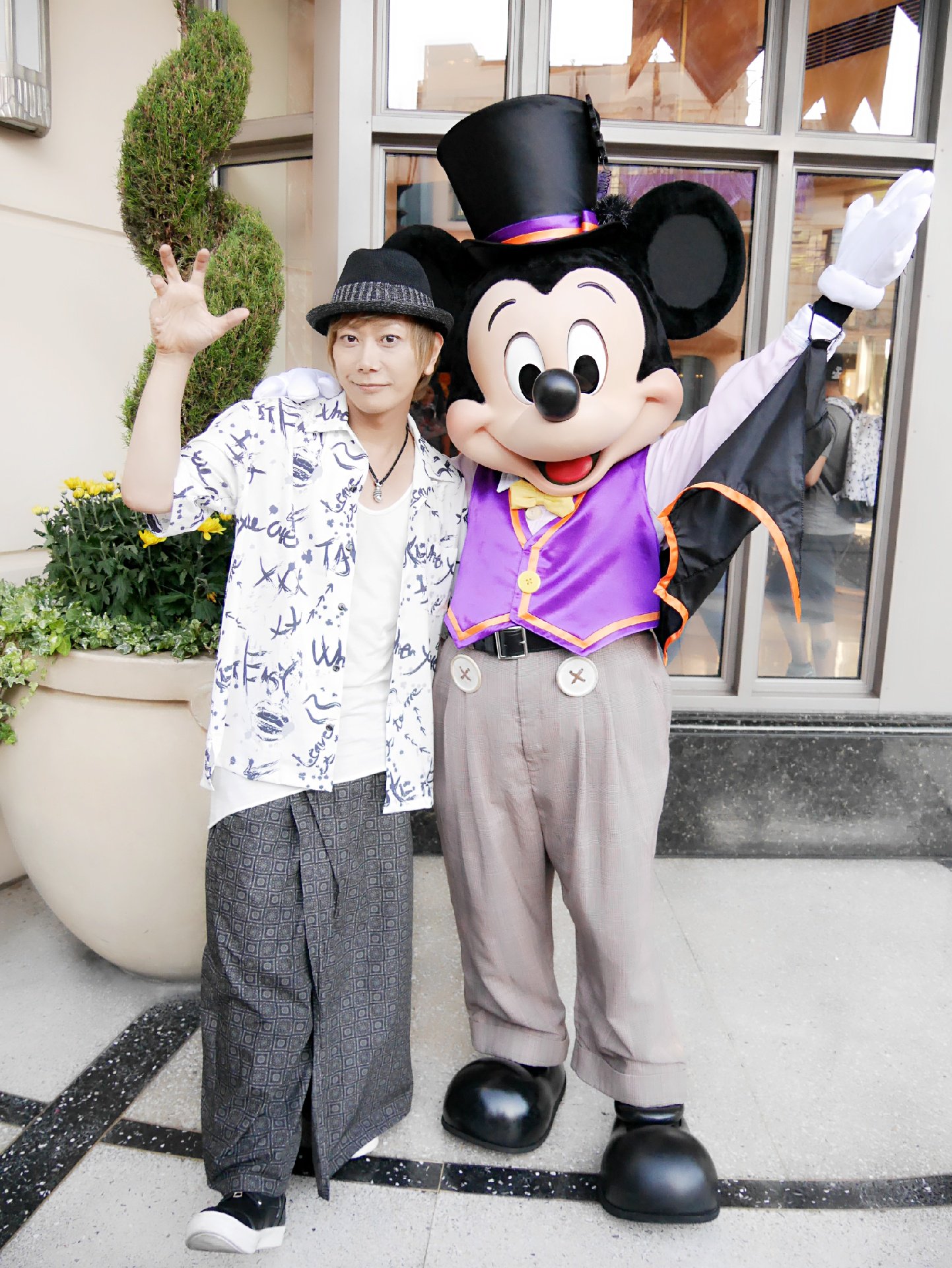 Kimeru Pa Twitter カリフォルニアディズニーアドベンチャーのハロウィンバージョン衣装 ミッキー ミニー グーフィー はい 以上 なかなかカリフォルニアに行くことにないから本気出した アトラクションもほぼほぼ全部 メインショーもちゃんと見ました