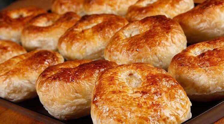 Ellerimle yaptım hadin şu uyanamayan hınzırlarada çağırın gününüz aysın afiyet olsun☘️☕️🥯🥛😘